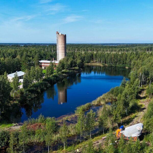 Flygbild Gruvsjön och Gruvan - Korsnäs Mine Center