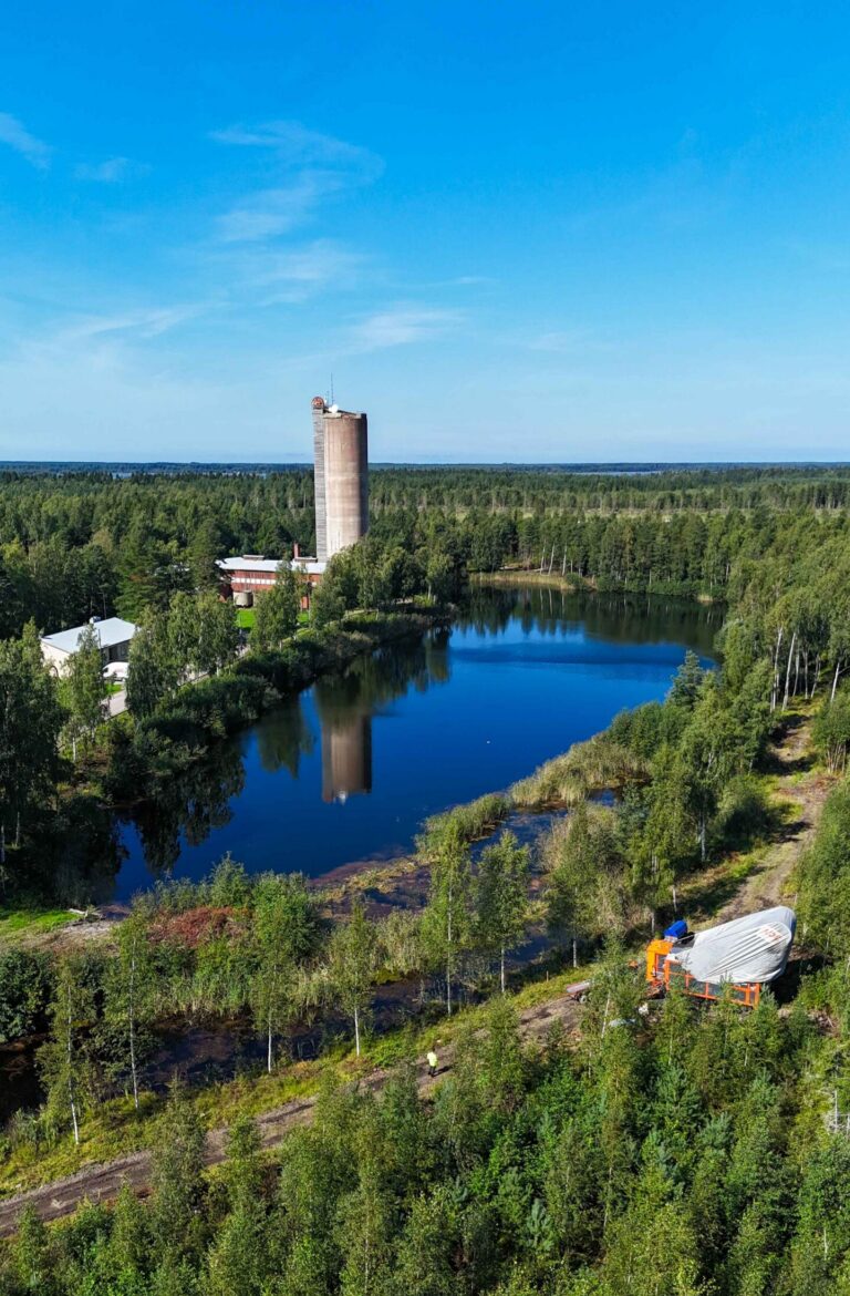 Flygbild Gruvsjön och Gruvan - Korsnäs Mine Center